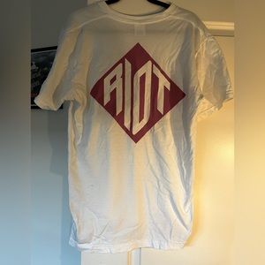 Supreme men’s t shirt